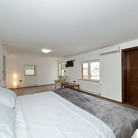 Demare * Lovinac (Zadar)