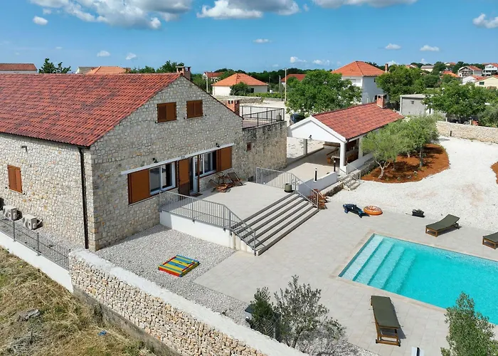 Demare Vikendica Lovinac (Zadar)