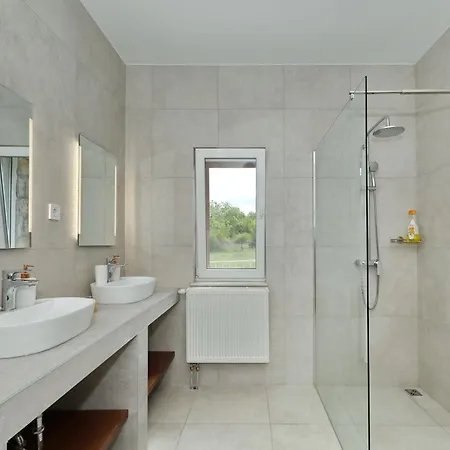 Demare Holiday home Lovinac (Zadar)