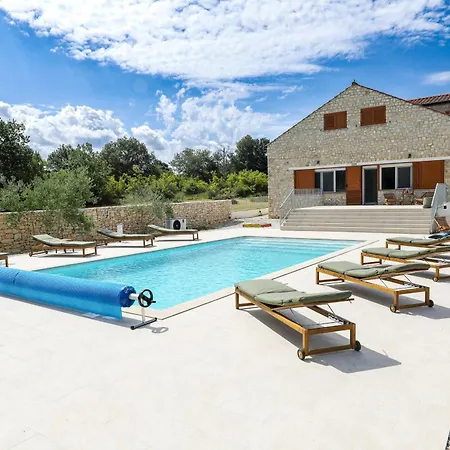 Holiday home Demare Gospic