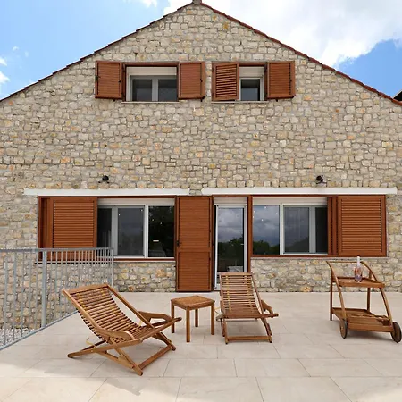 Demare Holiday home Gospic